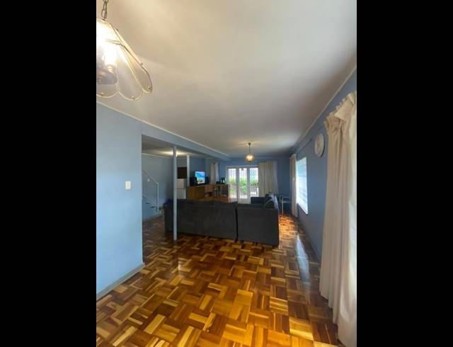 3 BEDROOM HOUSE FOR SALE IN GLENWOOD